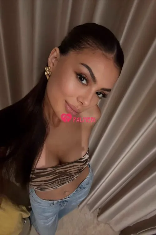 Alaia Model